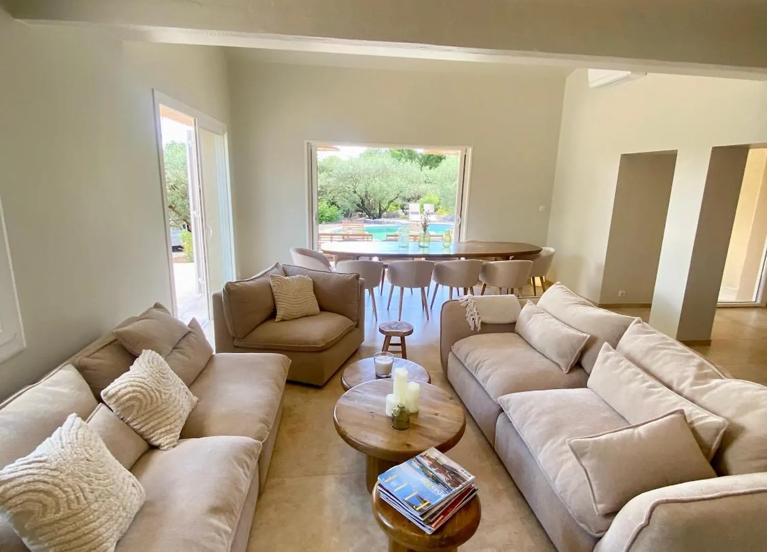Maison Pour 12P, Piscine A Debordement Chauffee D'Avril A Octobre Inclus Ruoms Holiday home