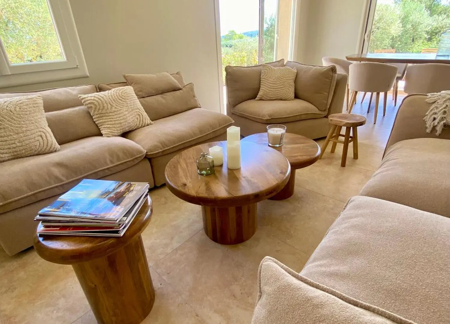 Holiday home Maison Pour 12P, Piscine A Debordement Chauffee D'Avril A Octobre Inclus Ruoms France