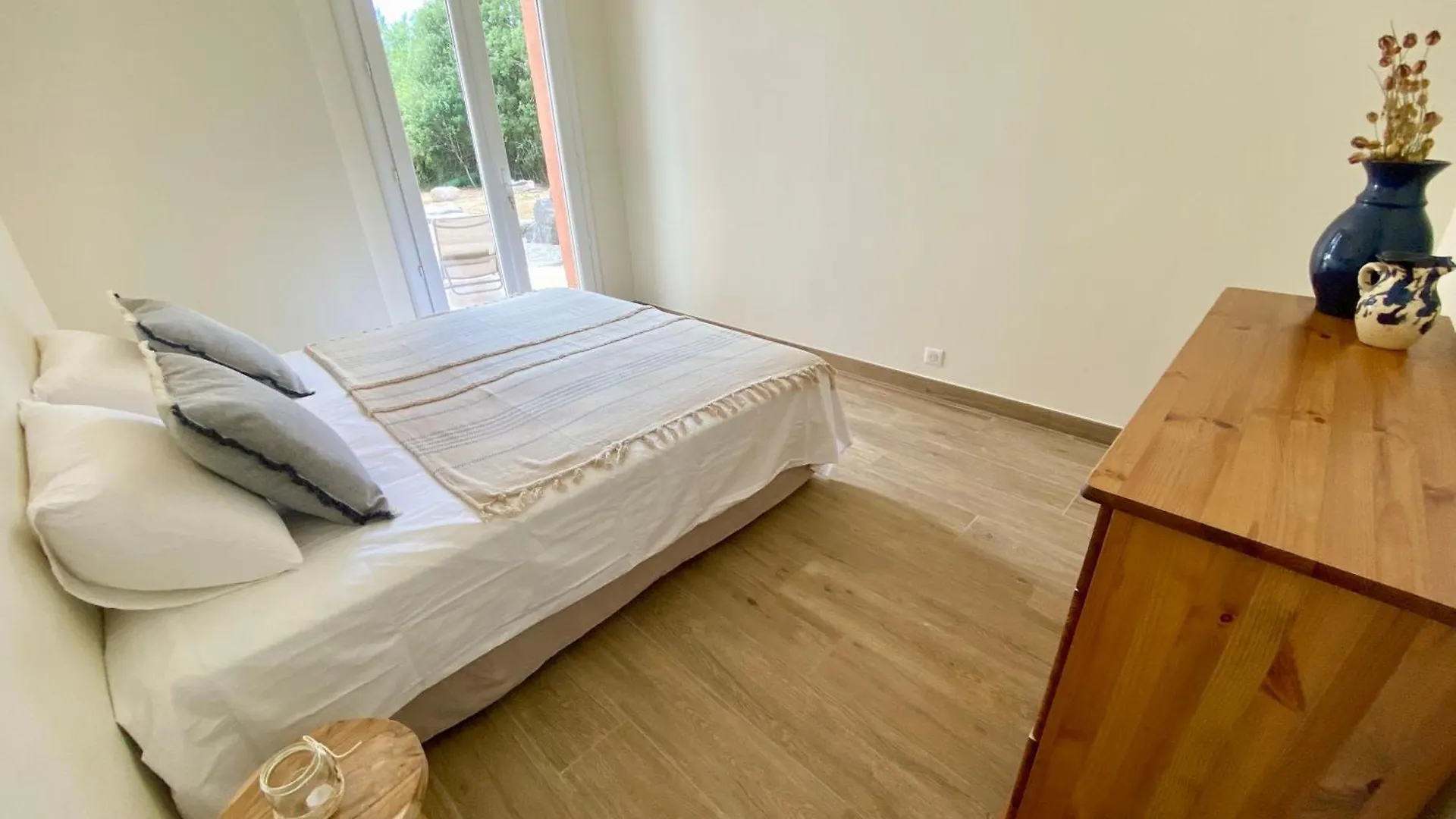 Maison Pour 12P, Piscine A Debordement Chauffee D'Avril A Octobre Inclus Ruoms Holiday home