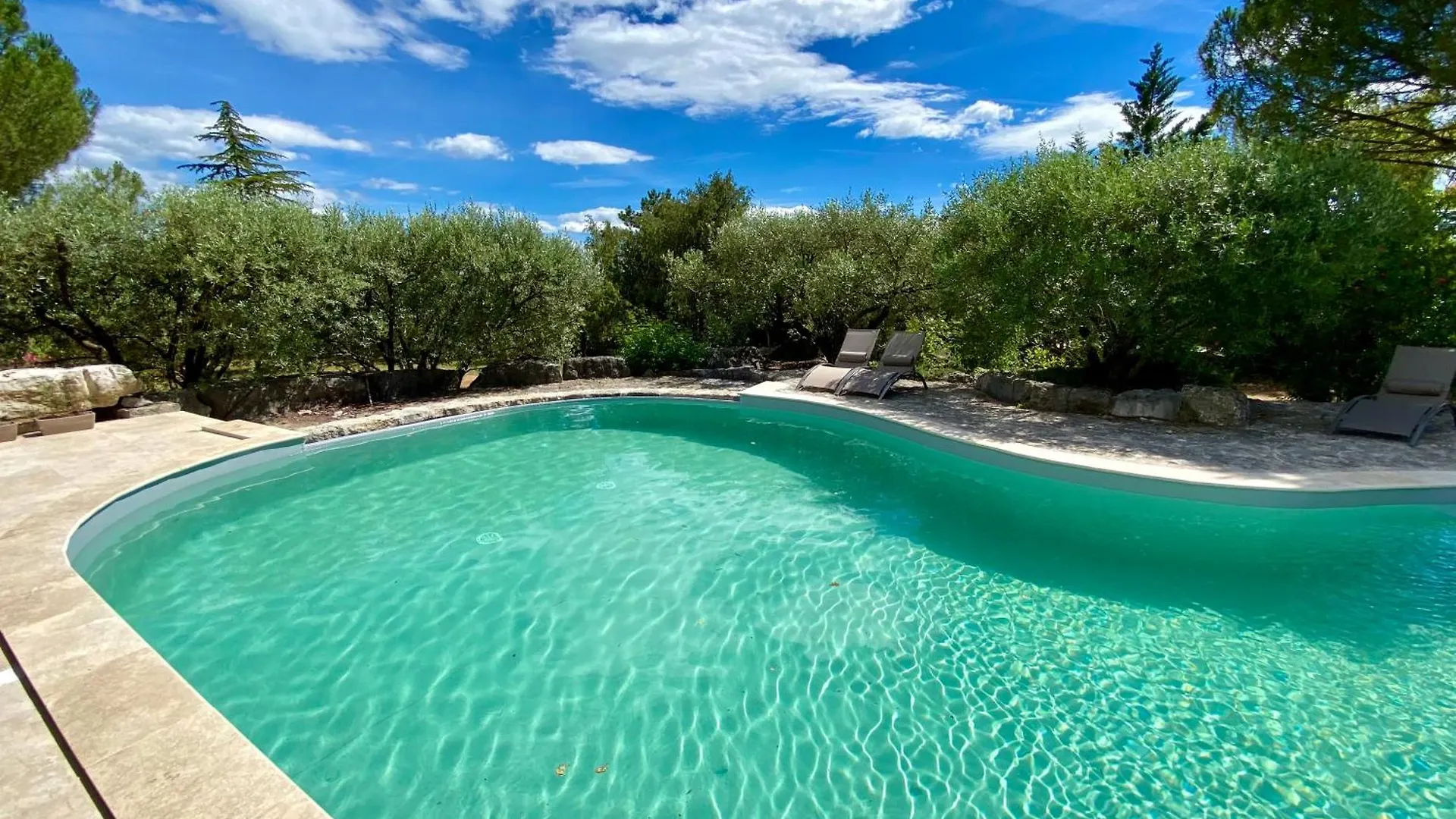 Holiday home Maison Pour 12P, Piscine A Debordement Chauffee D'Avril A Octobre Inclus Ruoms France