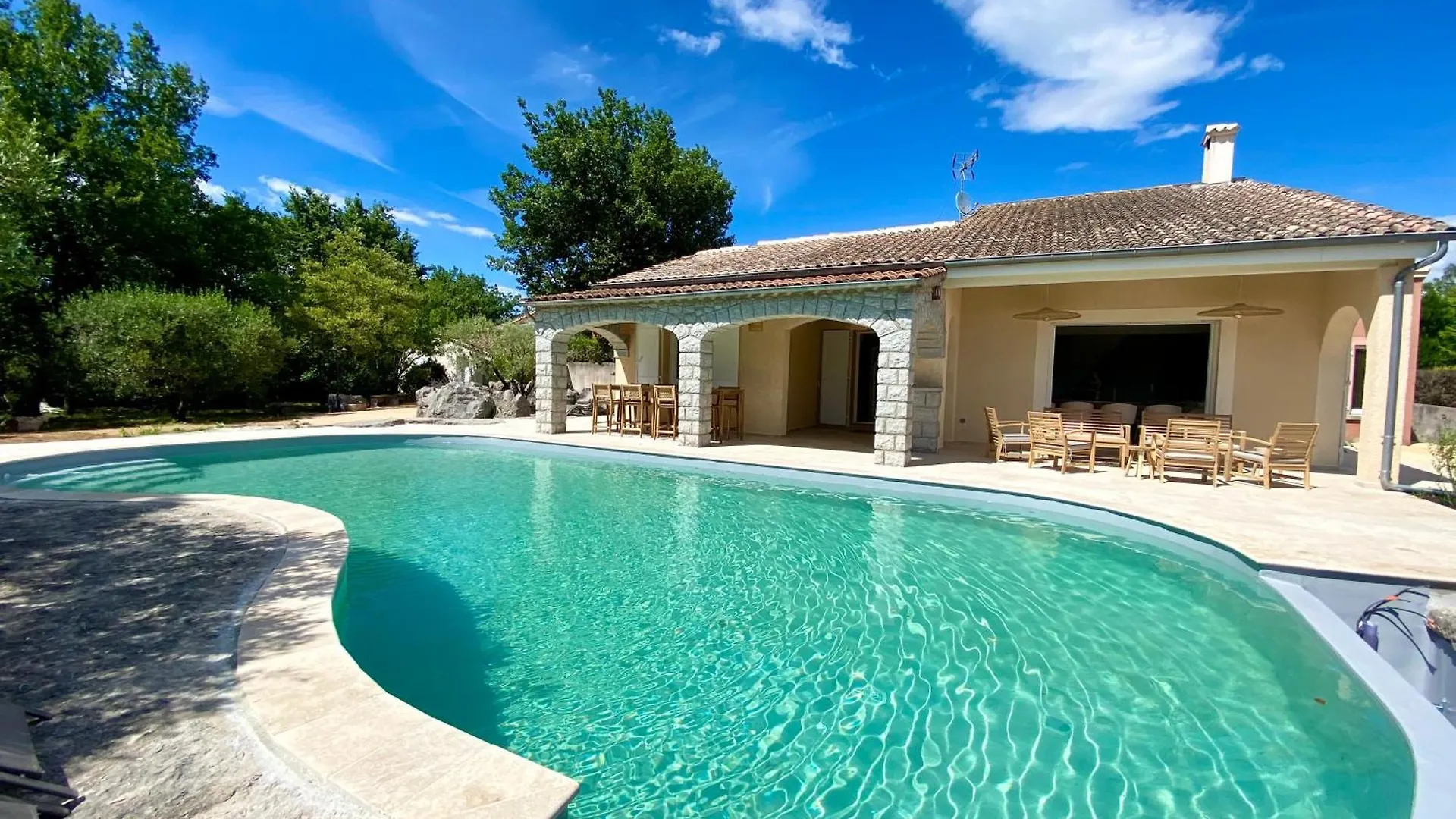 Maison Pour 12P, Piscine A Debordement Chauffee D'Avril A Octobre Inclus Ruoms Holiday home