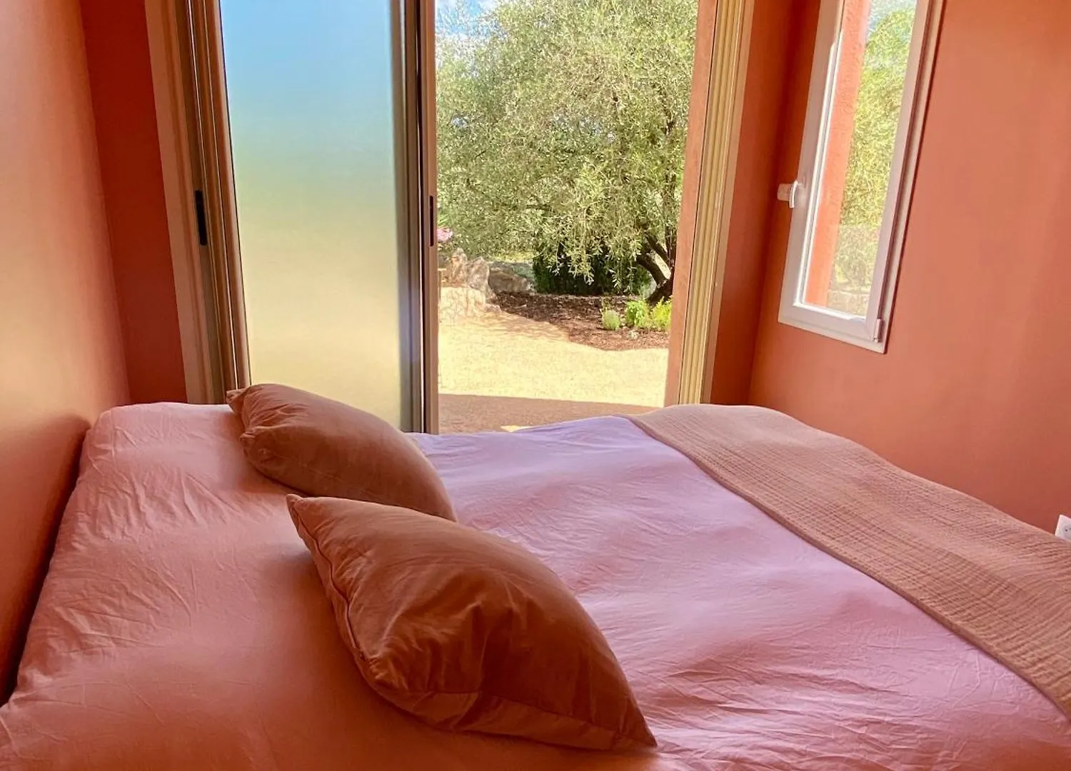 Holiday home Maison Pour 12P, Piscine A Debordement Chauffee D'Avril A Octobre Inclus Ruoms